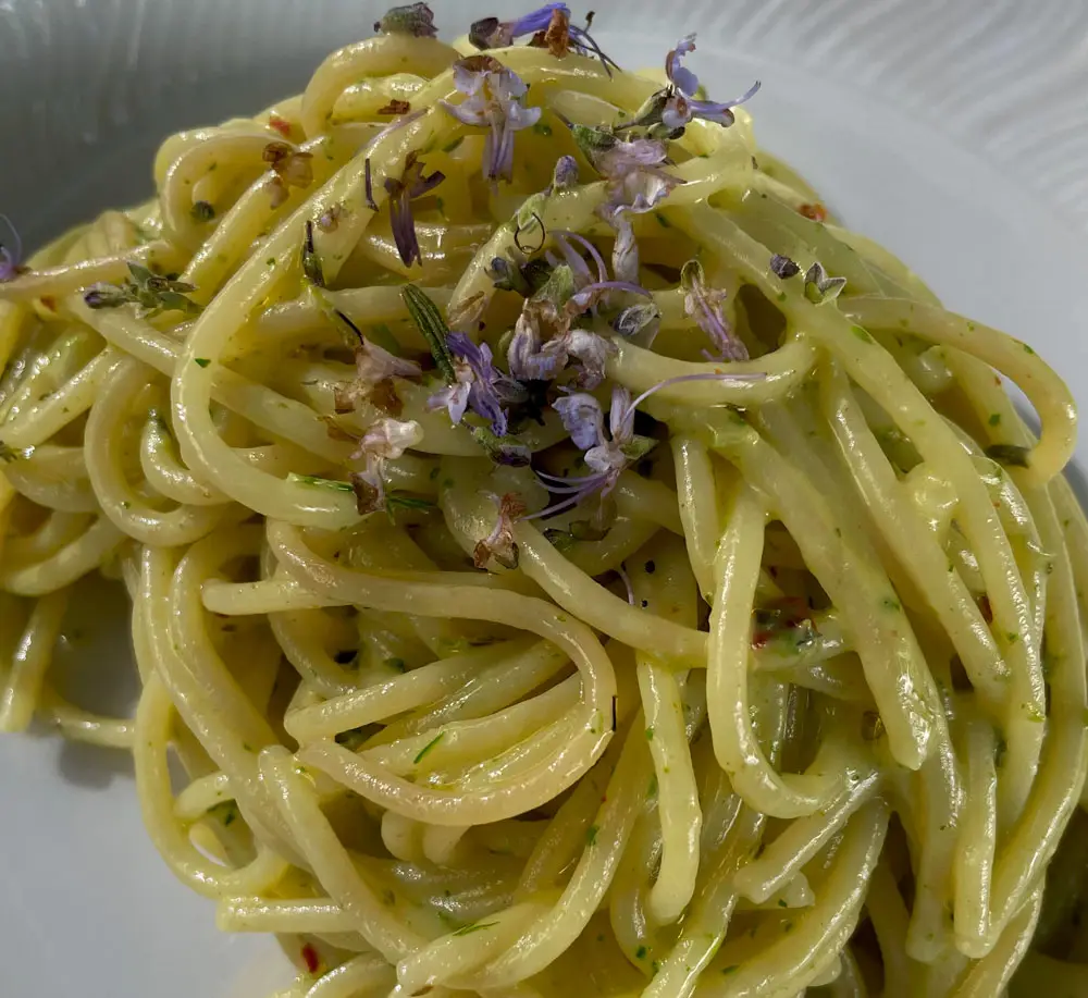 Spaghetti ajo ojo e peperoncino